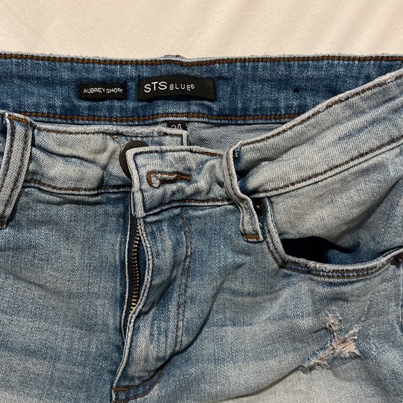 Sts blue size 24 shorts-used - Picture 2 of 3